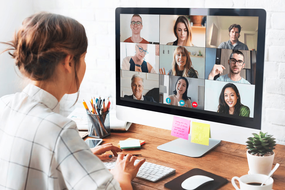 Reunión por videoconferencia desde teletrabajo